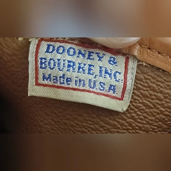 Vintage Dooney & Bourke Crossbody - Picture 15 of 16